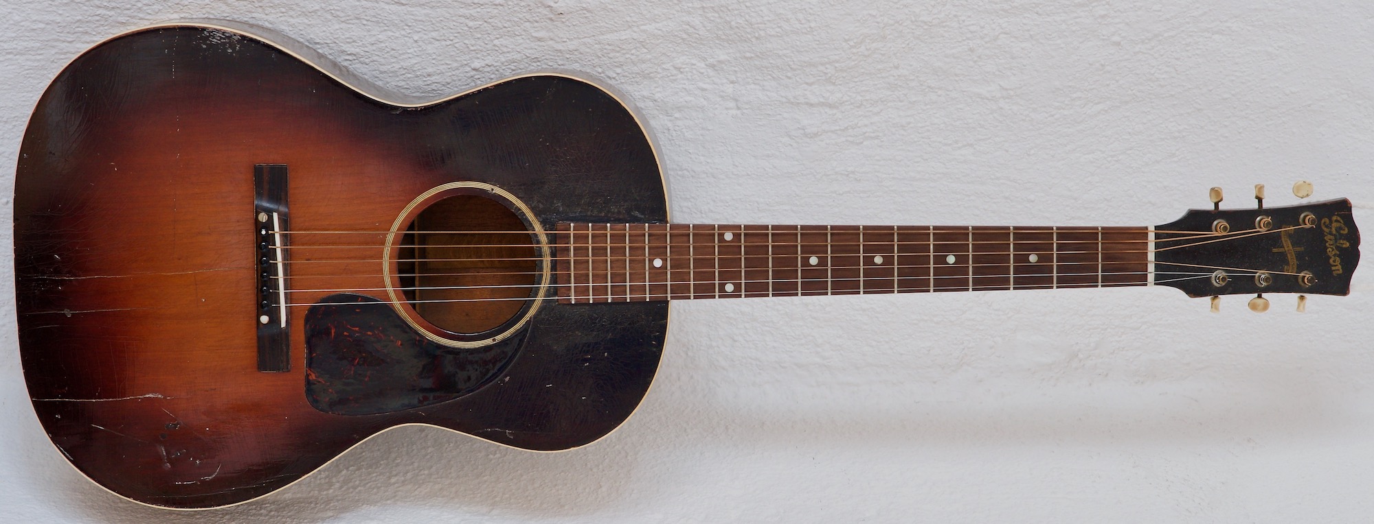 A Gibson LG-2 from 1943